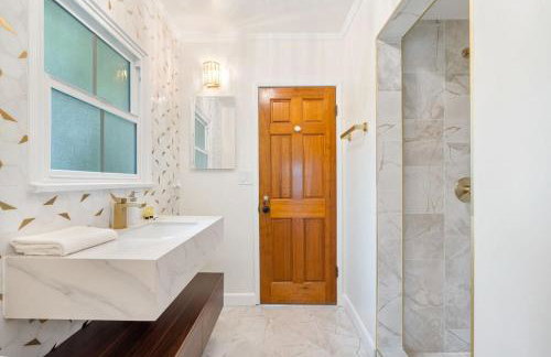 Beverly Hills 6BR Haven w Pool Hot Tub - Foto 72