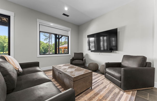 Gray Fox Lodge by Avantstay Waterslide Pool Theater Sleeps 23 - Foto 45