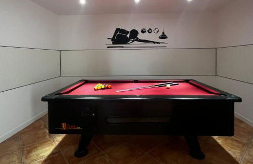 Villa Oasis entre Viñedos cerca de Barcelona con A A y piscina climatizada - Foto 37