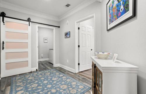 Luxury Condo in Gulfport - Photo 14