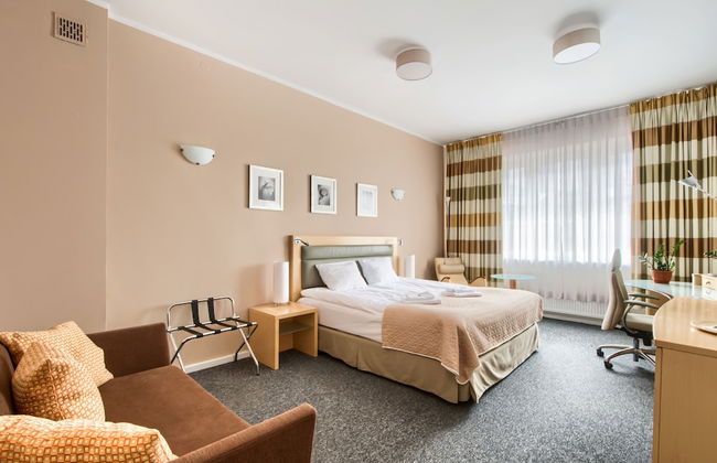 404 Rooms Wilanowska - Photo 1