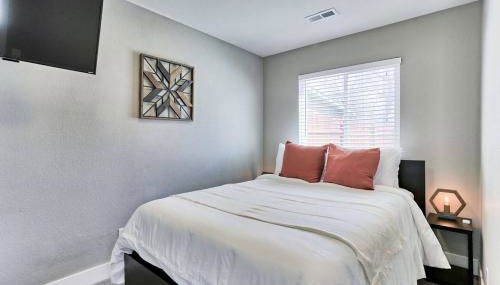 Quiet and Comfy Oasis - Firepit and Yard in Denver - Foto 5