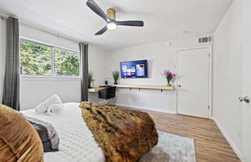 Luxe and Modern Dallas Condo 2 Mi to Highland Park! - Foto 16