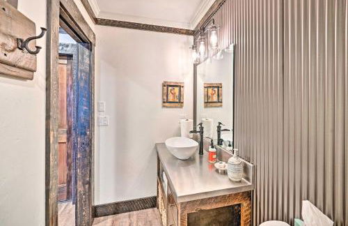 Rustic-Chic Apartment with Gas Grill 20 Mi to MSU! - Foto 13