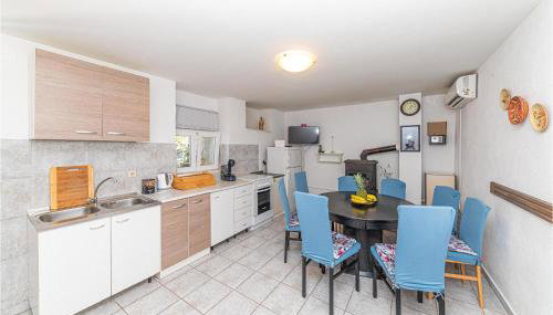 Beautiful Home In Prgomet - Foto 3