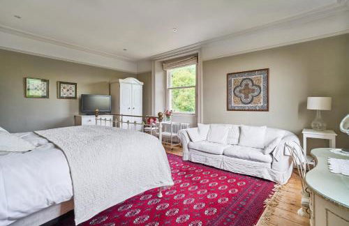 Luxury Big House Berkeley House near Bath - Photo 48