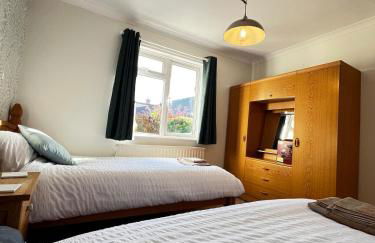 Big Group Bungalow, Sleeps 9, Perfect for Families - Photo 31