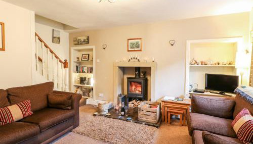 Myrtle Cottage - Photo 3