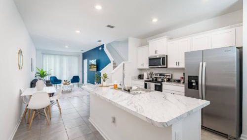 Modern 2 BR Townhome | Close 2 Beach. - Foto 3