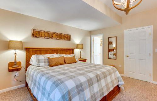 Relaxing Lincoln Condo with Fireplace and Shuttle - Foto 12