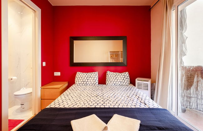 Comfortable 3BR Apartment Close to Placa Espana and Sants Station - Foto 9