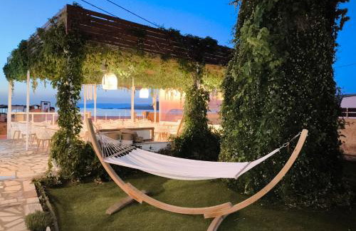 The Coast seaside rooms - Photo 23