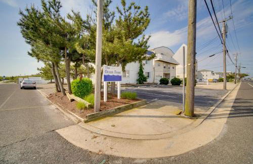 First-Floor Brigantine Condo Steps to Ocean! - Foto 22