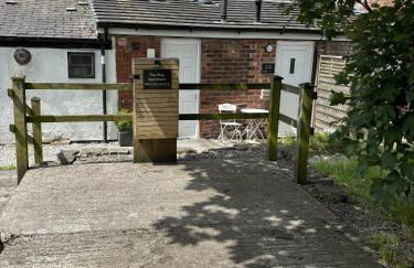 The Hive Apartment - Photo 6