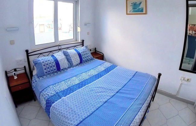Deluxe Beach Apartment- Sleeps 2 & Private Terrace - Foto 5
