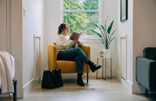 Symphony at The Key - 7BR Mansion , 1mi to UF & DT - Photo 18