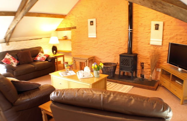 Polean Farm Cottages - Photo 39