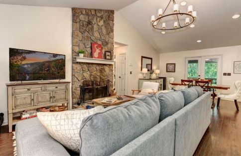 Deer View Retreat - Ramp to Home Wood-Burning Fireplace Netflix Ping Pong - Foto 4