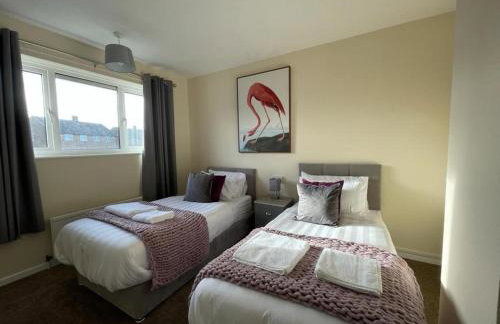 Stunning 3 bedrooms house with Garden and Free Parking - Foto 11