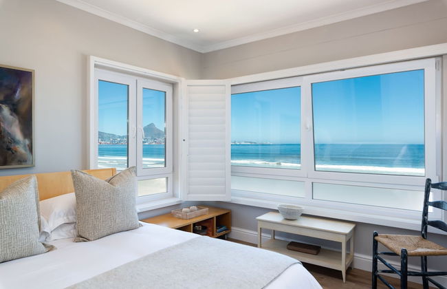 Lagoon Beach Penthouse - Photo 3