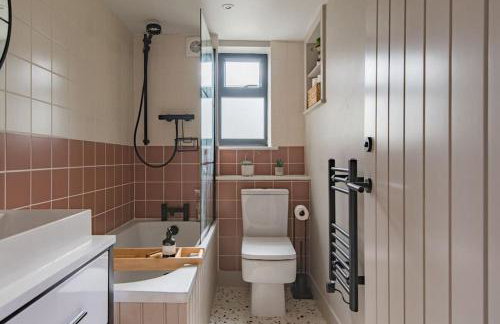 Victory Cottage - Stunning home with sea views - Foto 13