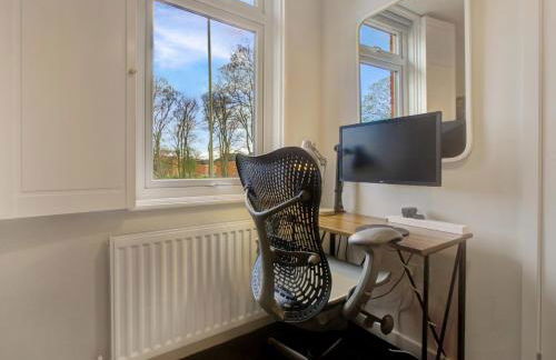 Stylish, business traveller friendly apartment, with free parking and Netflix - Foto 7