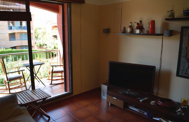 Acogedor Apartamento con Piscina Comunitaria Marina Sant Jordi - Foto 12