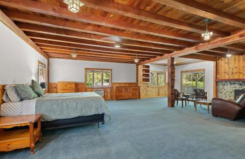 6 BR 4BA Redwood Retreat w Pool - Foto 22