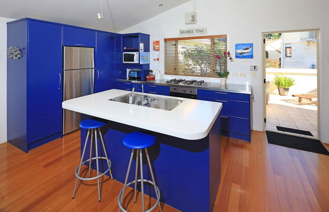 Onetangi Beach Apartments - Photo 21