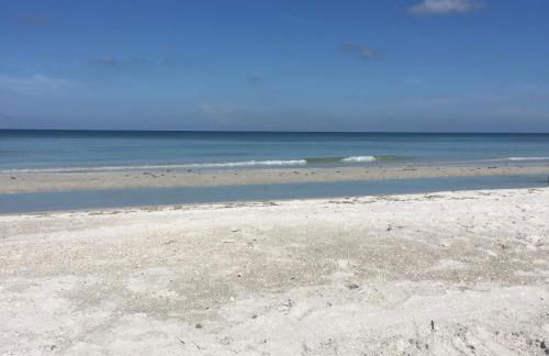 Holiday Villas II ON THE BEACH w/Intercoastal View - Foto 27