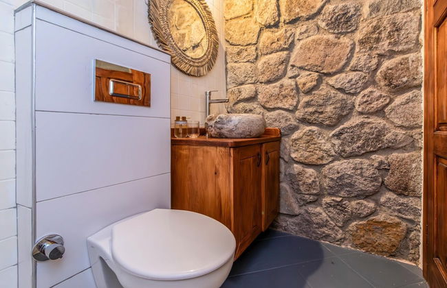 Chic Villa w Fireplace 3 min to Beach in Bodrum - Photo 10