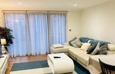 Zone 1 Modern 2 Bed 2 Bath Apt with outdoor space Hyde park - Foto 9