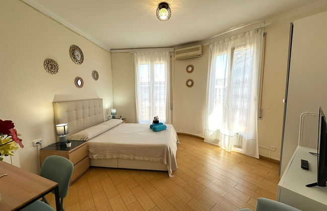 Rooms Valencia - Photo 24