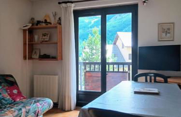 Cosy apartment with balcony - Photo 2