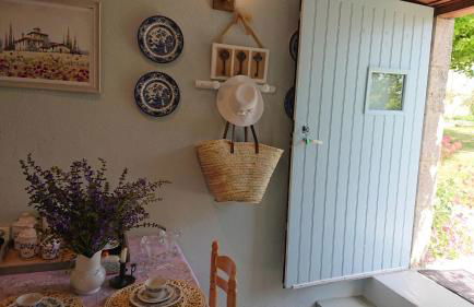 La Colline de Tilleul - Les Deux Puits - Cosy Cottage with swimming pool near Aubeterre - Foto 14