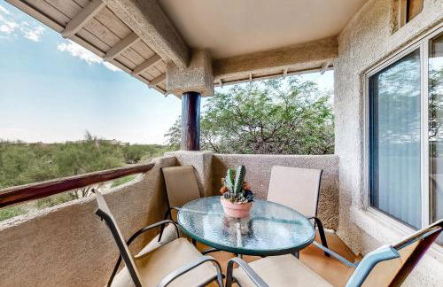 Renovated condo with updated floors, pool, hot tub & mountain views - Foto 4