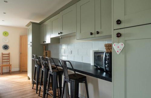 Heddwch - Beach House in Heart of Broad Haven for 14 - Photo 43