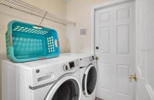 Minutes to Disney! Spacious Home w/ Private Pool, Themed Rooms! - Foto 18