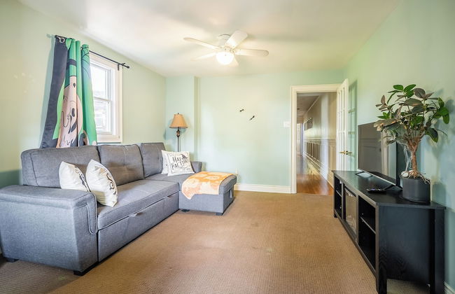 Cozy Houses in Downtown Toronto by GLOBALSTAY - Photo 26