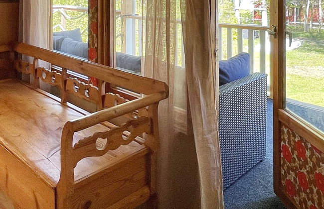 Bright Holiday House by the Lake - Photo 11