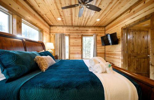 The Nomi Lodge - Sleeps 28 - Gorgeous Rustic Cabin, Centrally Located, Tons of Amenities - Photo 40