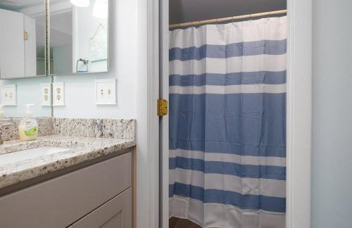 The Salty Pineapple- Ocean Views & Beach Access - Foto 45