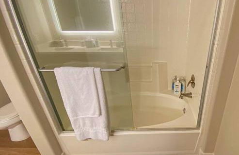 1 Bedroom XL Condo with King bed, Garden View, Parking Included - Foto 22