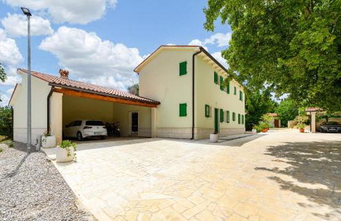 4 Bedroom Gorgeous Home In Pican - Photo 21