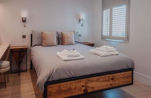 Coastal Courtyard with Hot Tub, Greatstone - Foto 18