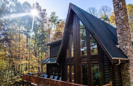 Creekwood Chalet - Hocking Hills with Hot Tub and Near Hiking - Foto 8