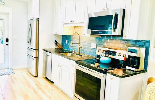 Jacksonville Blue Bungalow Retreat Comfortable 2 Bedroom Haven - Foto 8