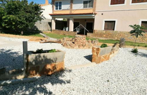 House with Jacuzzi and Mountain Views in Noguericas - Foto 27