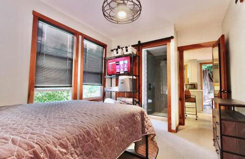 Your Lazy Bear Destination - You're Right In The Thick Of It! Book It Now, Reach Out With Questions! - Foto 25