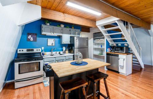 Family cabin Alpine Lake w indoor pool & fire pit - Foto 8